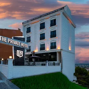 3* Hotel The Private Airport