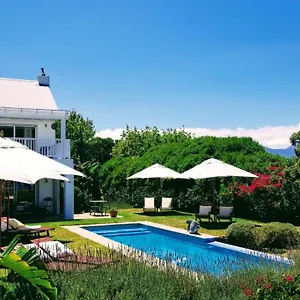 explorer-guesthouse.hotels-capetown.com/